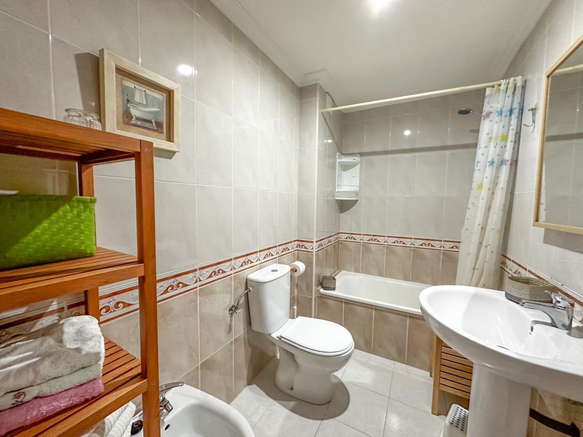 Apartamento Completo, Amplio, Muy Iluminado Y Con Plaza De Garaje Incluida. O Grove Exteriör bild