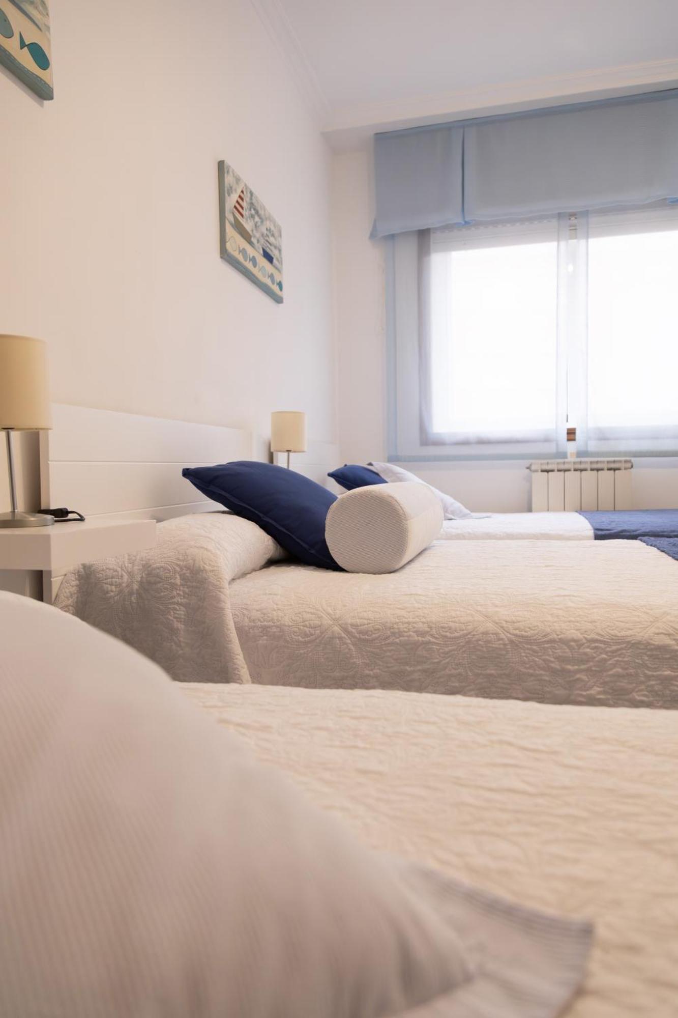 Apartamento Completo, Amplio, Muy Iluminado Y Con Plaza De Garaje Incluida. O Grove Exteriör bild