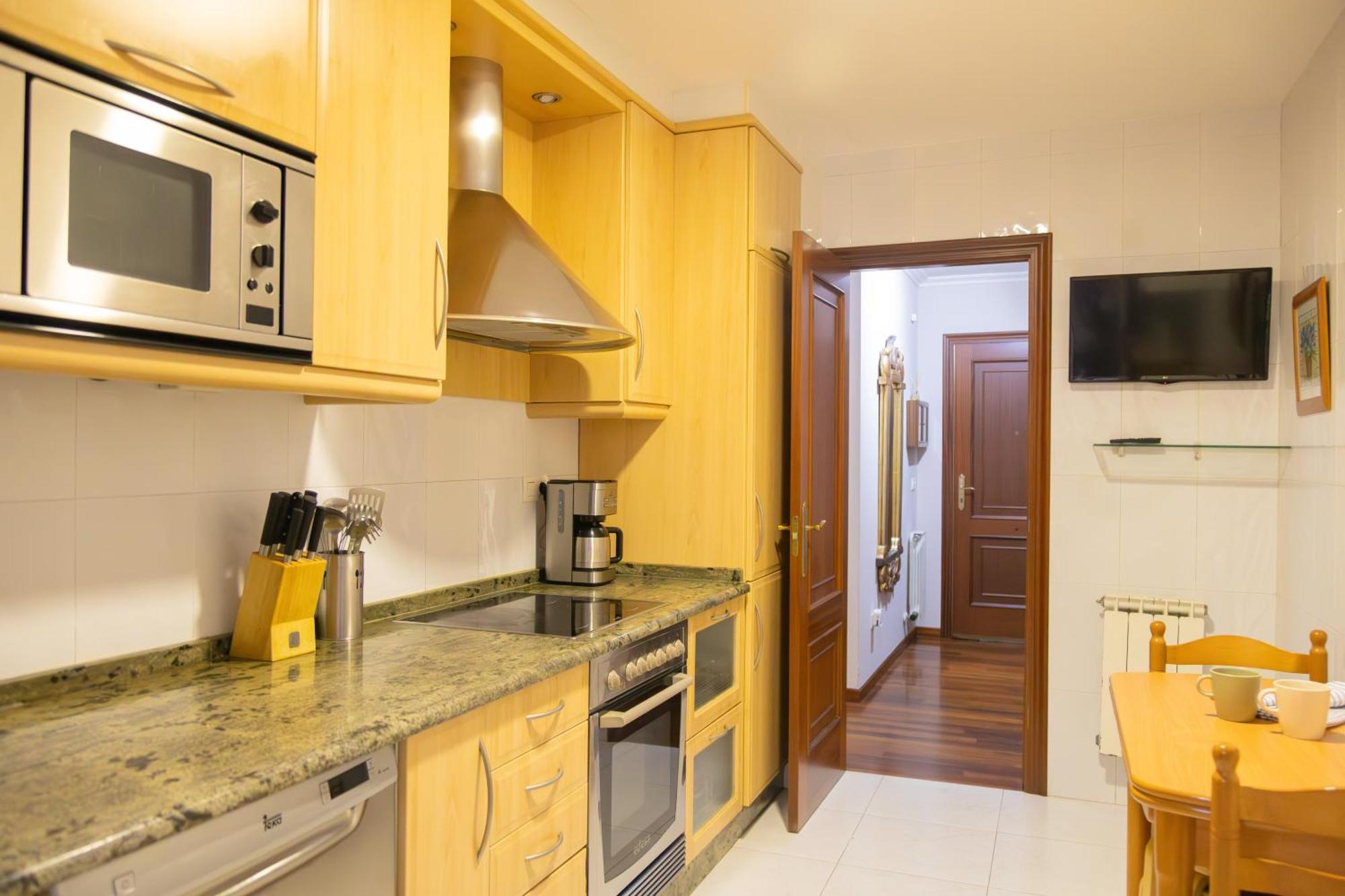 Apartamento Completo, Amplio, Muy Iluminado Y Con Plaza De Garaje Incluida. O Grove Exteriör bild