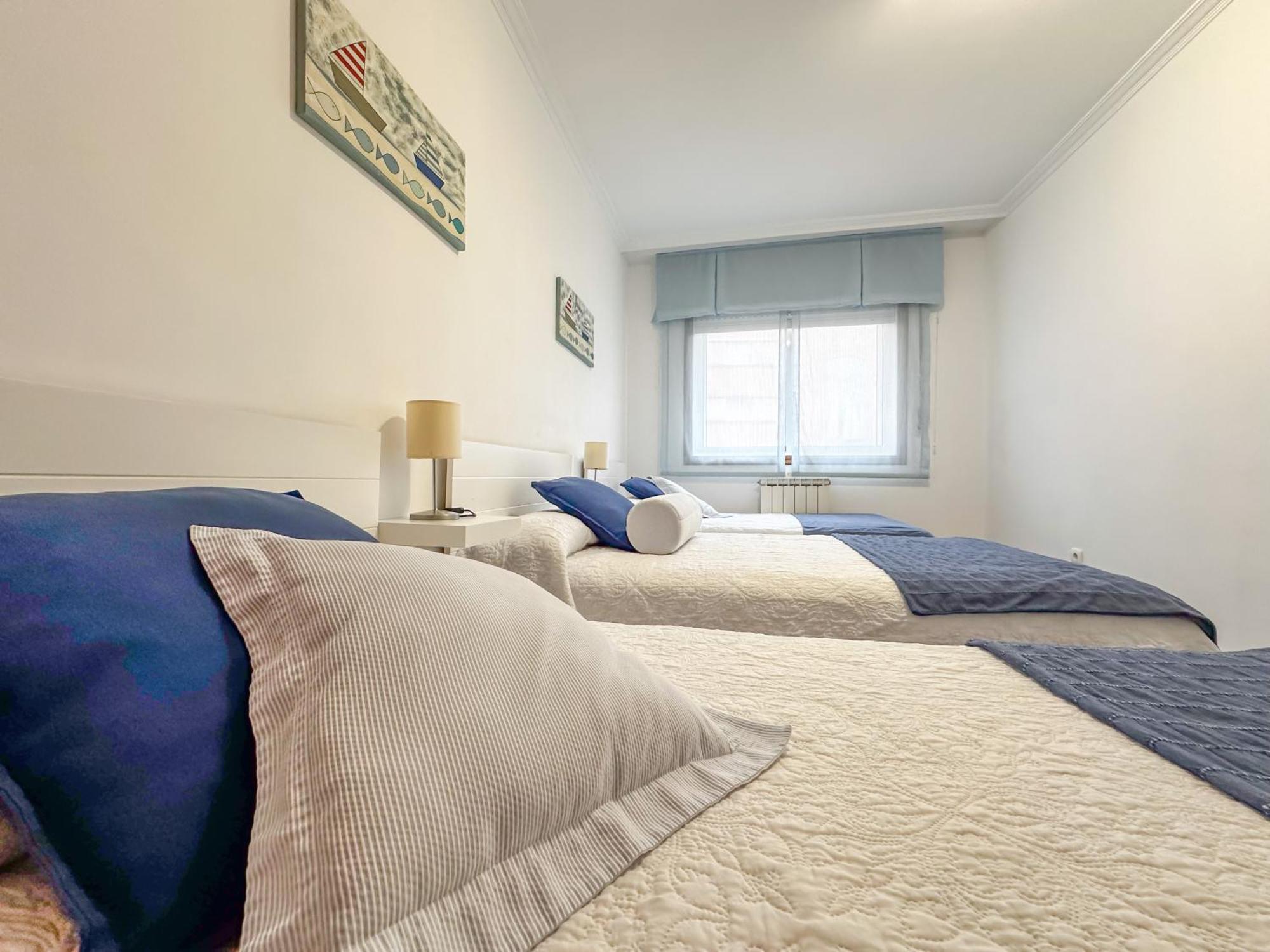 Apartamento Completo, Amplio, Muy Iluminado Y Con Plaza De Garaje Incluida. O Grove Exteriör bild