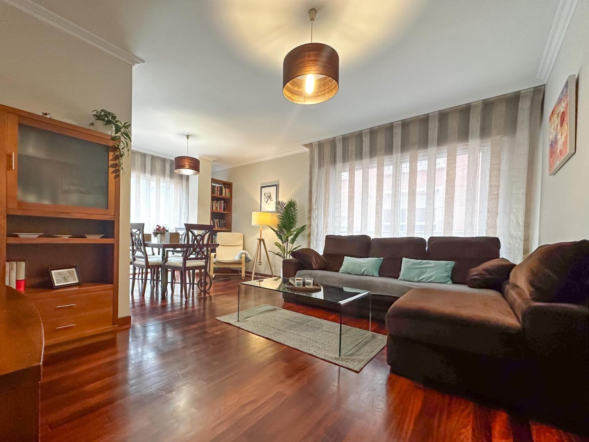Apartamento Completo, Amplio, Muy Iluminado Y Con Plaza De Garaje Incluida. O Grove Exteriör bild
